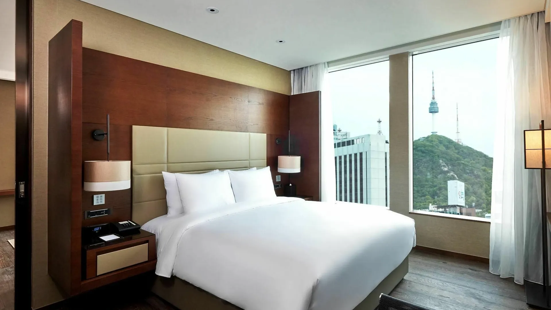 Courtyard By Marriott Seoul Namdaemun Hotel 4*,